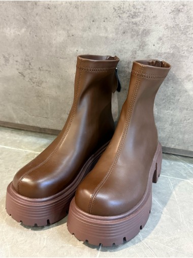 No.39 - boots 3949BR